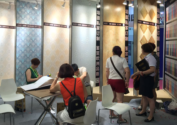 蒙太奇上海展會：現場訪客爆滿 加盟非?；鸨?></a> </div>
                        <div   id=